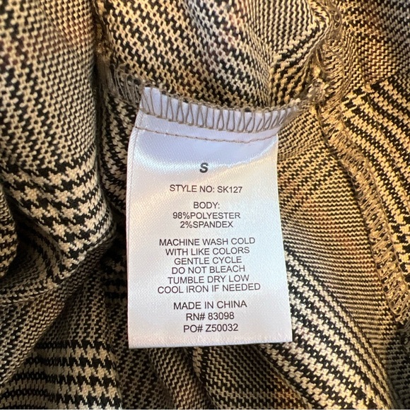 Plaid Button-Front Skirt pleated fall size small - Picture 8 of 10